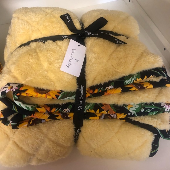 Vera Bradley Bedding New Vera Bradley Sunflowers Sherpa Throw